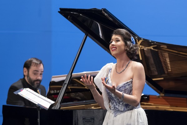 De Mercadante a Lecuona, la exquisita Lisette Oropesa encandila en el Reina Sofía