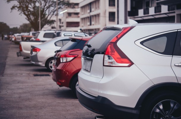 La crisis de los chips dispara en España las importaciones de coches usados