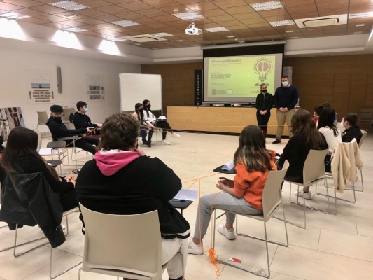 'Ressorgim Almassora' ofrece ayuda emocional a 16 jóvenes tras la covid-19