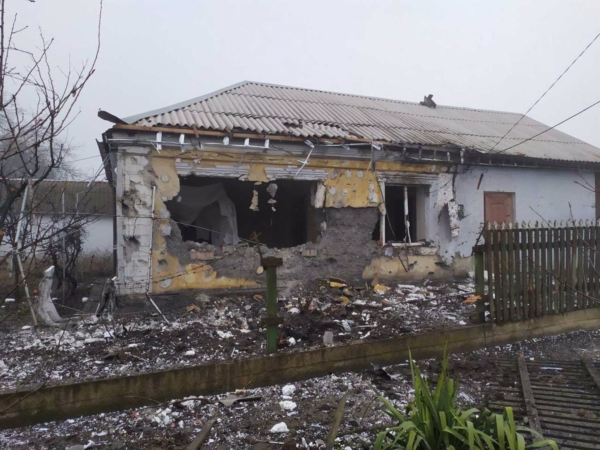 Una casa destruida en Mariúpol tras los ataques de Rusia. Foto: MÉDICOS SIN FRONTERAS - 