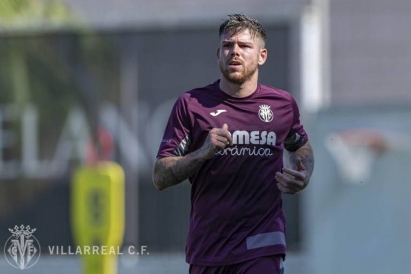 El Villarreal esperará al lunes para conocer el alcance de la lesión de Alberto Moreno