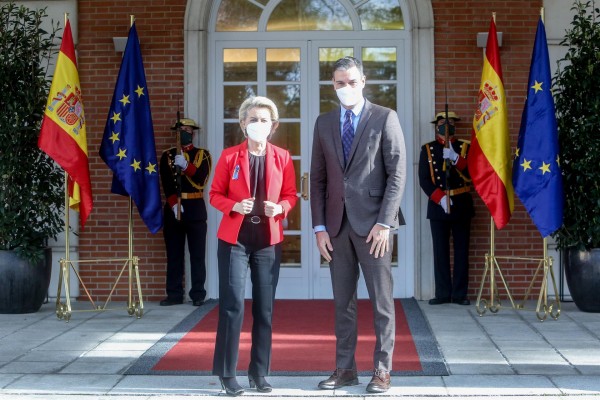 Von der Leyen llega a la Moncloa para tratar con Sánchez la situación en Ucrania