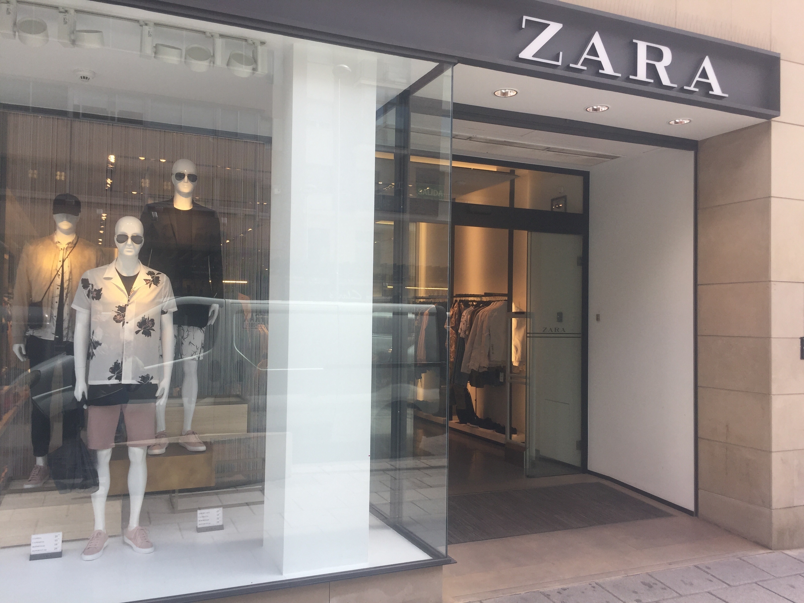 Inditex cierra sus 502 tiendas en Rusia con más de 9.000 empleados