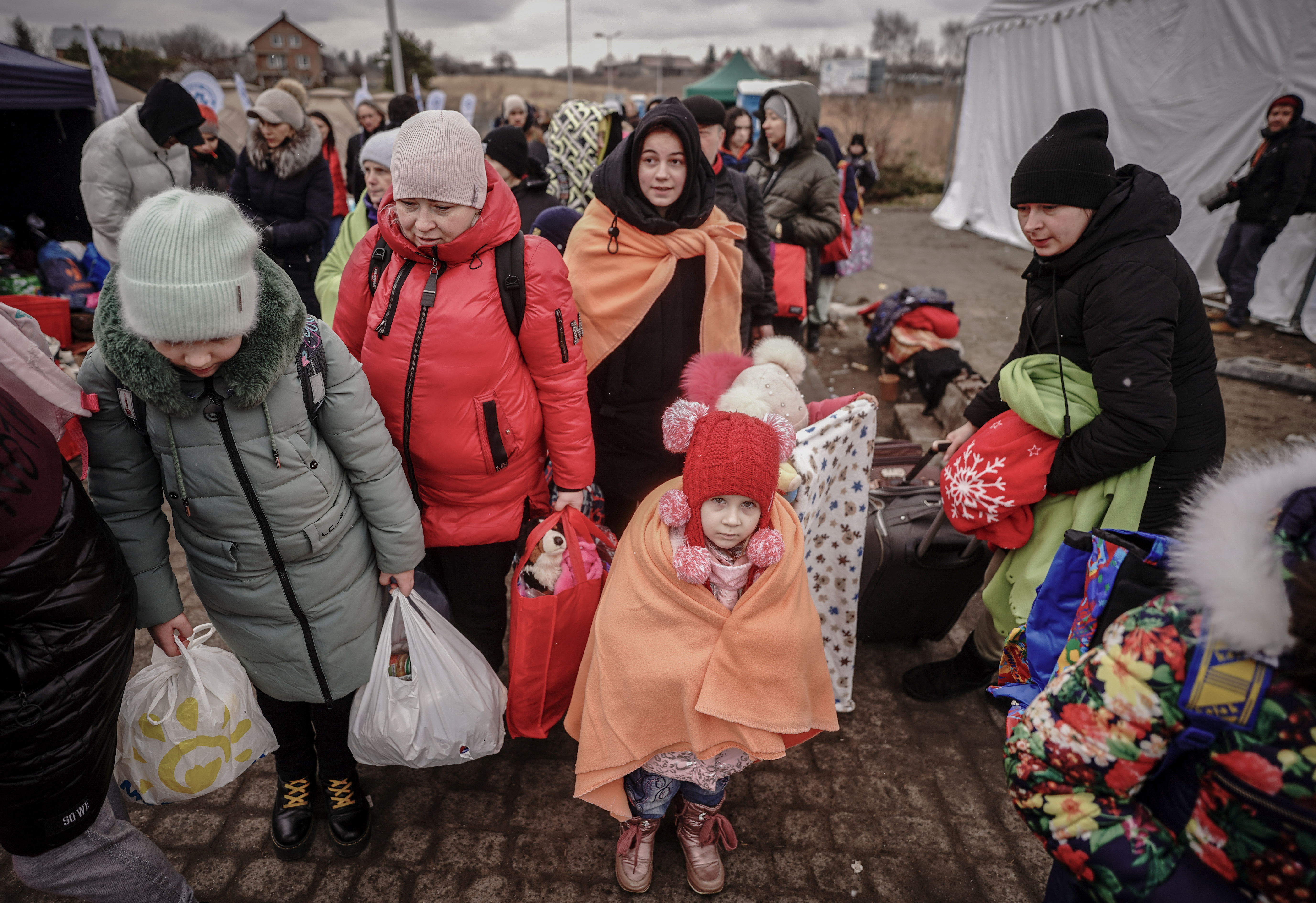 Cinco horas de alto el fuego y  un corredor humanitario para la salida de civiles de Mariupol