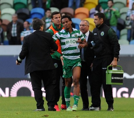 El Sporting de Lisboa presiona a Carrillo para que no se marche gratis