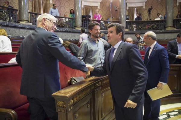 PP y C's ofrecen su voto a Ribó para desatascar la ampliación de la Universidad Europea