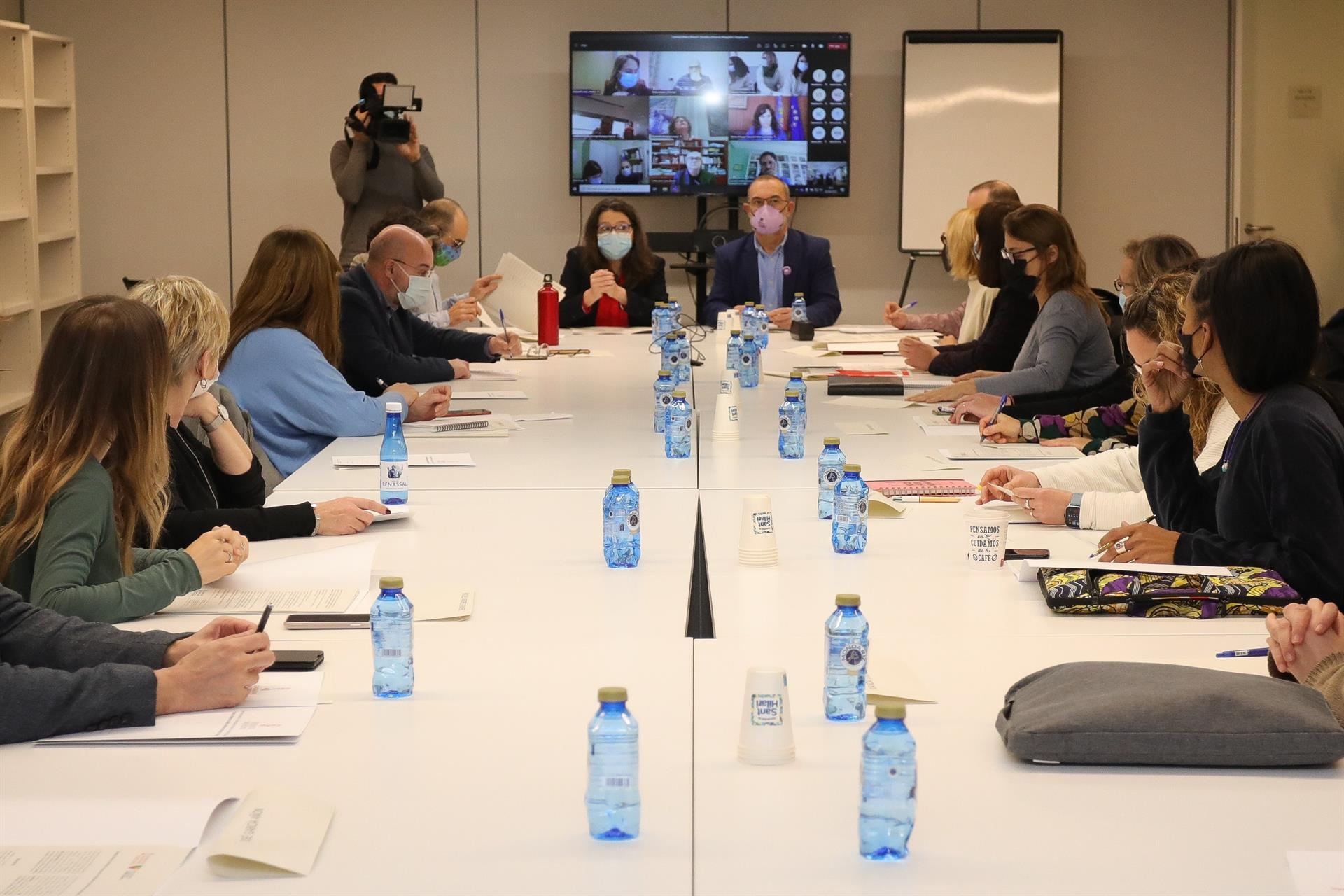El Consell tiene unas 200 plazas de primera acogida preparadas y abrirá una web para ampliar recursos