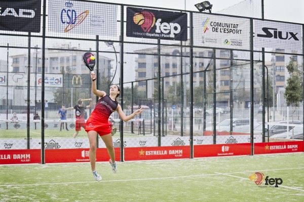 Más de 220 jugadores cadetes de pádel se reúnen en Castelló este fin de semana