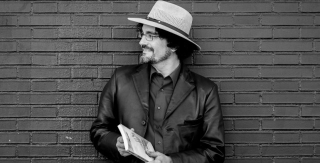 Pablo Olivares presenta en Murcia 'Proserpina en un búnker', una novela  ficción envuelta en realidad