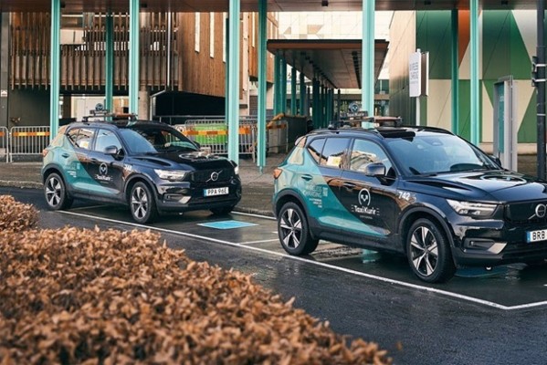 Volvo Cars prueba una nueva tecnología de carga inalámbrica para coches eléctricos