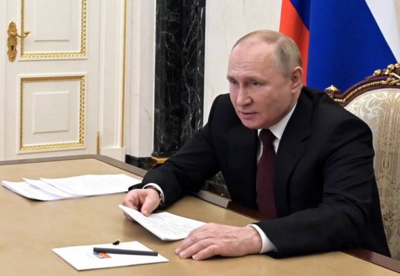 Moody's y Fitch siguen los pasos de S&P y meten a Rusia en 'bono basura'