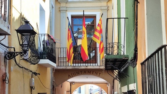La Vila aprueba junto a UGT la modificación de la RPT de 2022 y “funcionarizar” los puestos