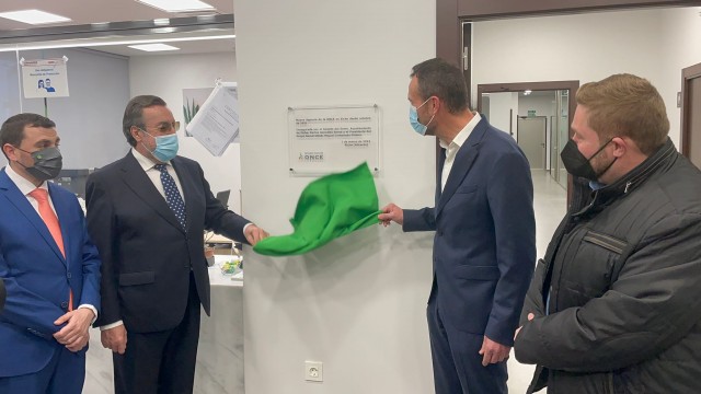 La ONCE inaugura su nueva sede en Elche para intensificar la atención a 400 personas ciegas o con baja visión