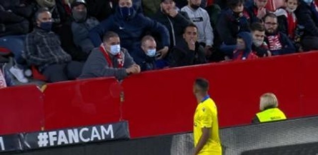 El aficionado de los gestos racistas del Granada es expulsado del club en el que jugaba