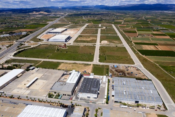 De la logística a las residencias: la Comunitat atrae nuevos 'players' y duplica la inversión inmobiliaria 