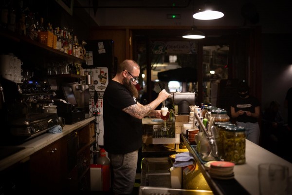 Los trabajadores en ERTE bajan en 3.307 en febrero, hasta los 101.736 empleados en España
