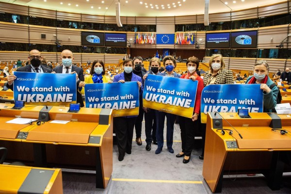 Zelenski reclama en la Eurocámara que Ucrania sea 