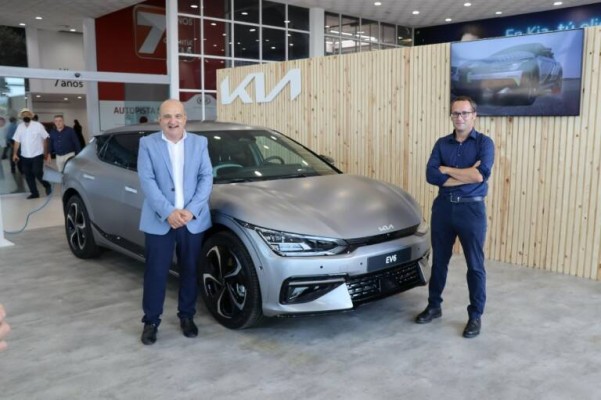 El Kia EV6, disponible en Autopista Sur, galardonado con el premio 'Car of the Year' 2022 en Europa