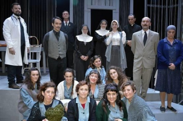 El teatro amateur ocupa los escenarios principales: Presas en el Gran Teatre de Elx