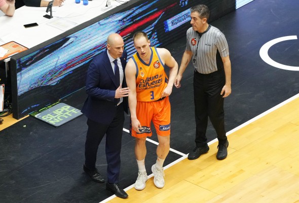 El Valencia retoma los entrenamientos de grupo con sólo cuatro jugadores
