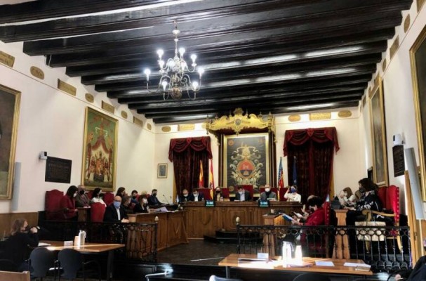 El bipartito de Elche rechaza la rescisión de la residencia Altabix y evita que salpique a la imagen de Oltra
