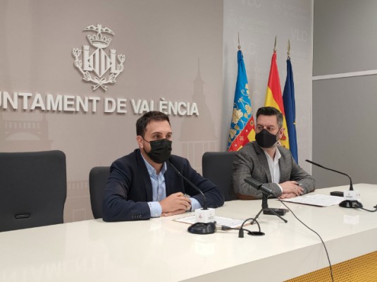 València consolida el programa para ayudar a los comercios a ahorrar en el recibo de la luz