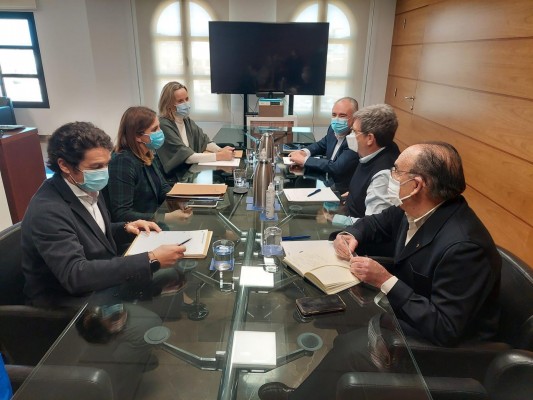  Catalá urge a Ribó a dar una solución a La Marina y a desarrollar el Plan Estratégico de la zona