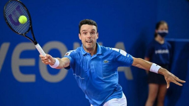 Bautista se mantiene en el top-15 y Sorribes pierde cuatro puestos 
