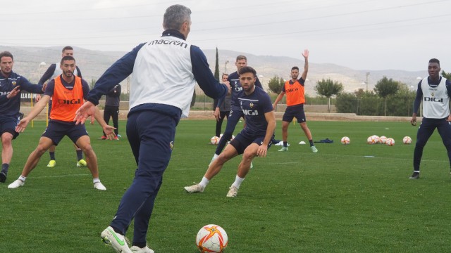 El Castellón afronta un mes clave para definir su futuro