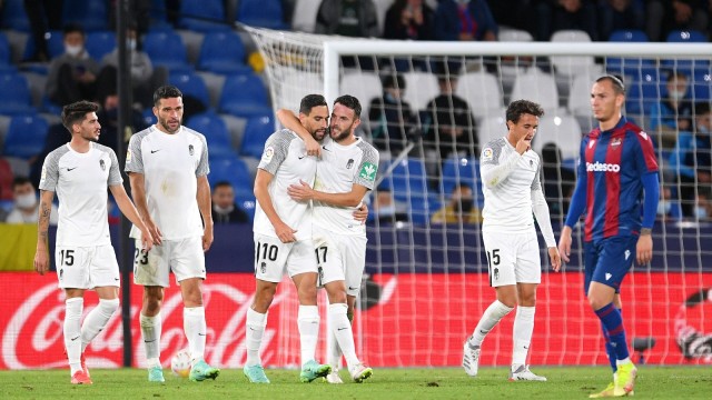 El Levante también juega en Los Cármenes: partido clave para hacer números