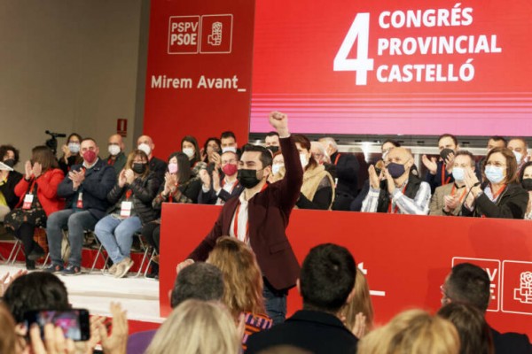 Falomir ata un pacto en Plana Baixa para integrar a los críticos y así controlar las comarcas  