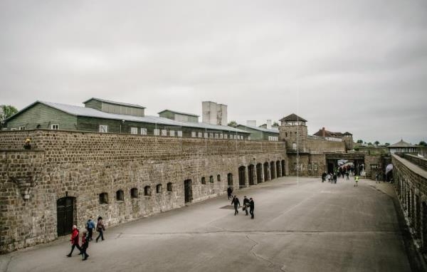 Historiadores buscan a las familias de ocho castellonenses deportados a Mauthausen