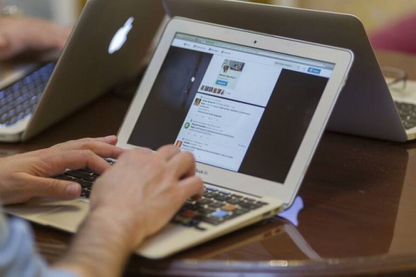 El Consell dará bonos digitales de 240 euros para facilitar el acceso a internet a familias vulnerables