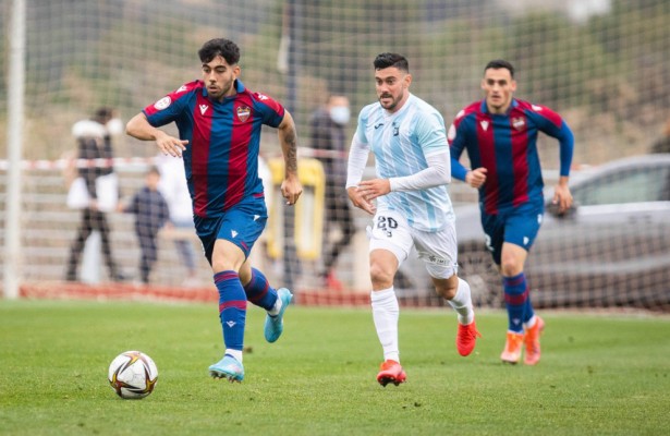 El Atlético Levante, otra vez con dudas, visita al Eldense
