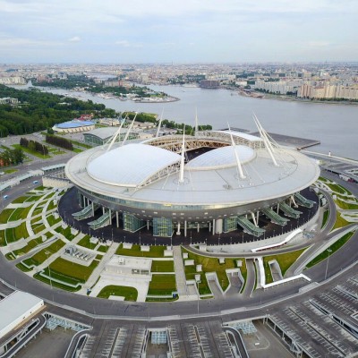 La UEFA cambia la final de San Petersburgo a París por la escalada bélica