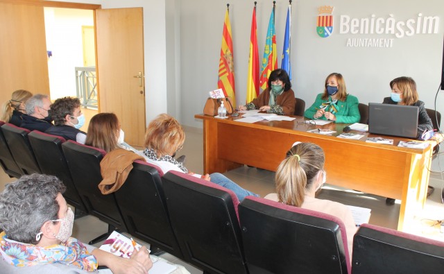 El Consejo de Igualdad de Benicàssim planifica la programación del Mes de la Mujer
