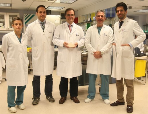 Las infecciones bacterianas pueden causar daños en implantes mamarios