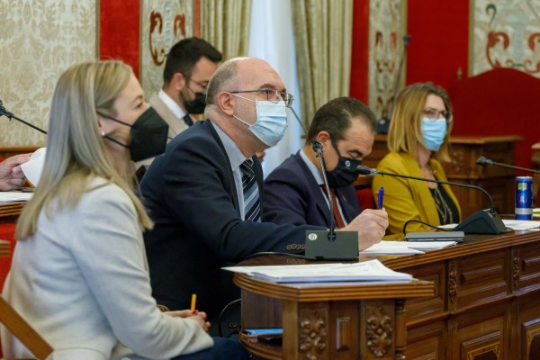 El bipartito de Alicante valida el Plan Local de Residuos con el único respaldo de Vox