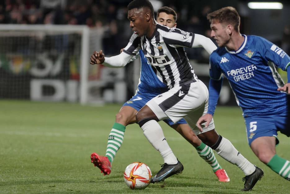 El CD Castellón se la juega ante el Betis Deportivo en un duelo de urgencias para ambos