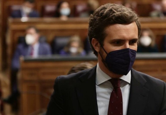 Pablo Casado y la goma de la lavadora
