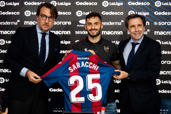 Saracchi era una oportunidad de mercado que no estaba dispuesto a dejar pasar