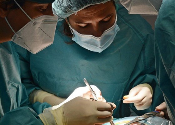 Quirónsalud Valencia realiza el primer implante neuroestimulador del nervio hipogloso