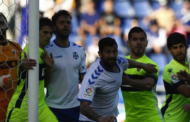 El Elche no logra despegar tras el ciclo de partidos ante rivales directos
