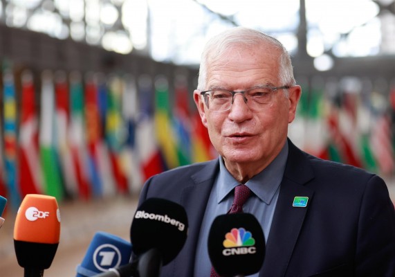 La UE aprueba por unanimidad sanciones contra Rusia por reconocer a las regiones separatistas