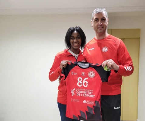 El Morvedre ficha a la internacional Barbosa