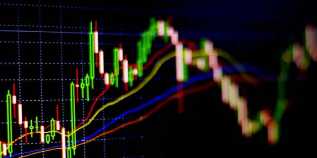 El Ibex 35 no logró recuperar al cierre el 8.500 tras neutralizar el severo correctivo de la apertura
