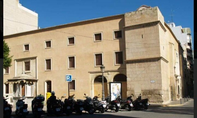 La Asociación de Empresas de Servicios de Elche apoya el hotel en Clarisas