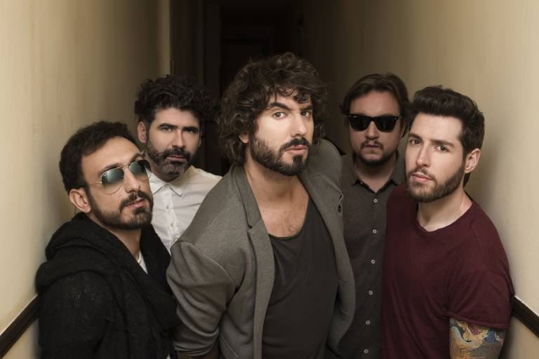  Iván Mella, segundo por la derecha, junto a sus compañeros de Izal. Foto: AP  - 