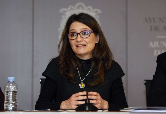 Oltra insiste en el diálogo con la Diputación: 