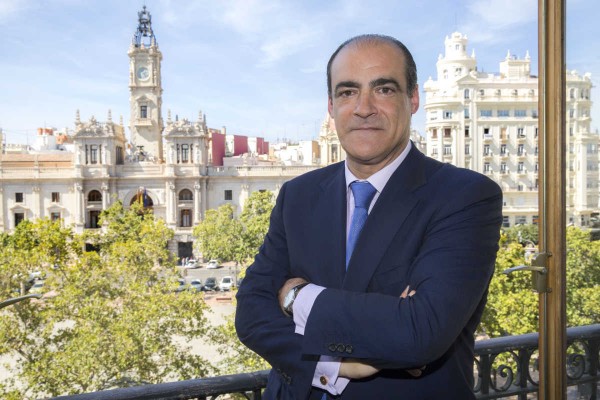 Pablo Serratosa delega la gestión de su sicav a Lombard Odier